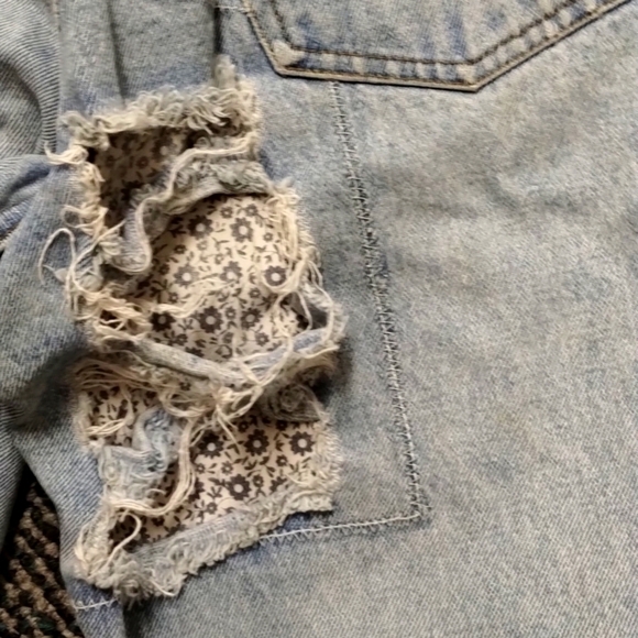 Vintage High Rise Zip Code Jeans Size 9/10 Heavily Distressed Flowers Mom jeans - Picture 10 of 17